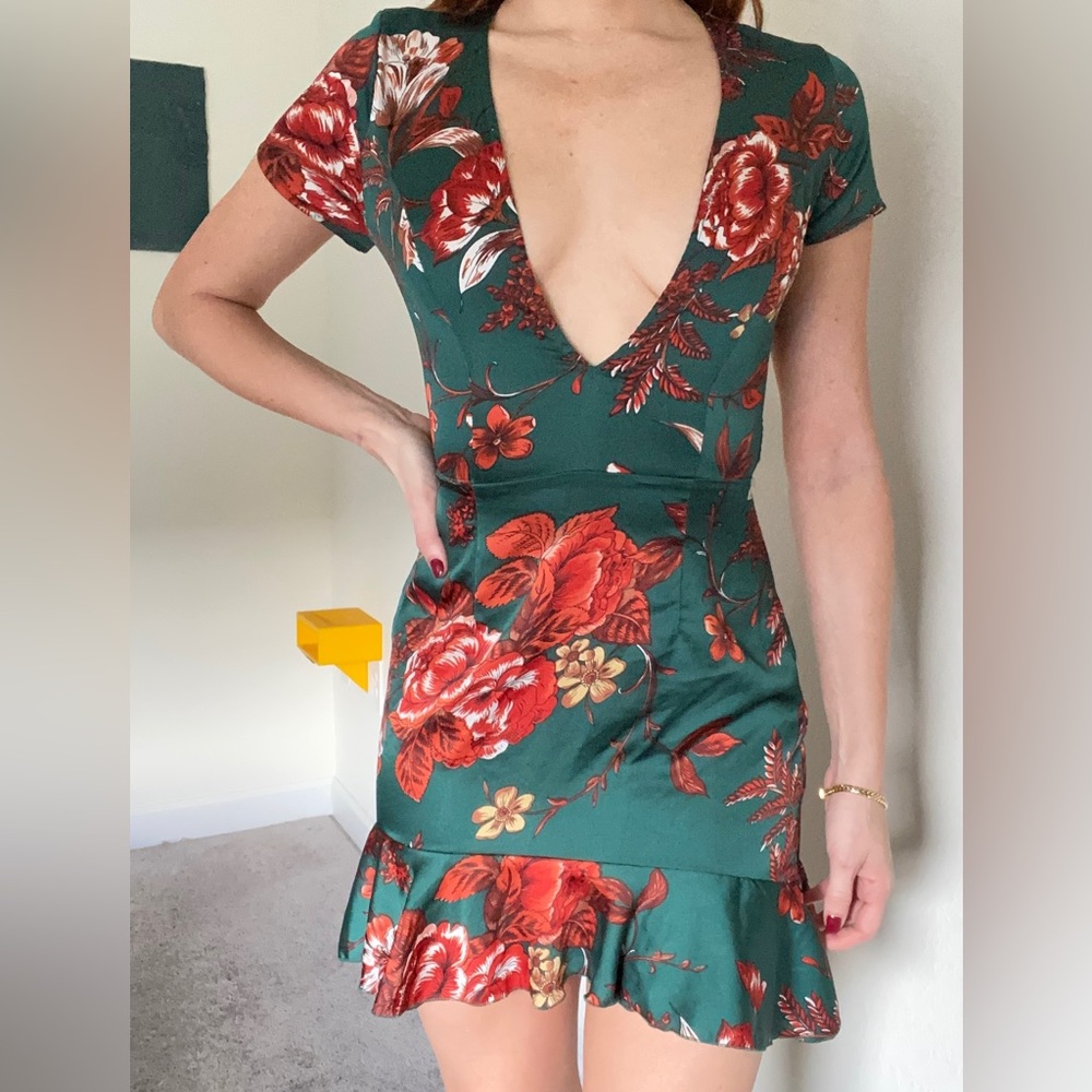 Prettylittlething Floral Dress